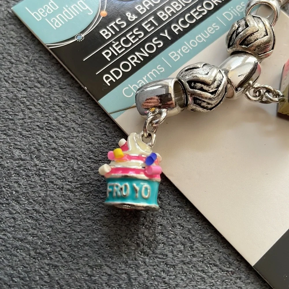 Bead Landing Bits & Baubles Charms 5pc